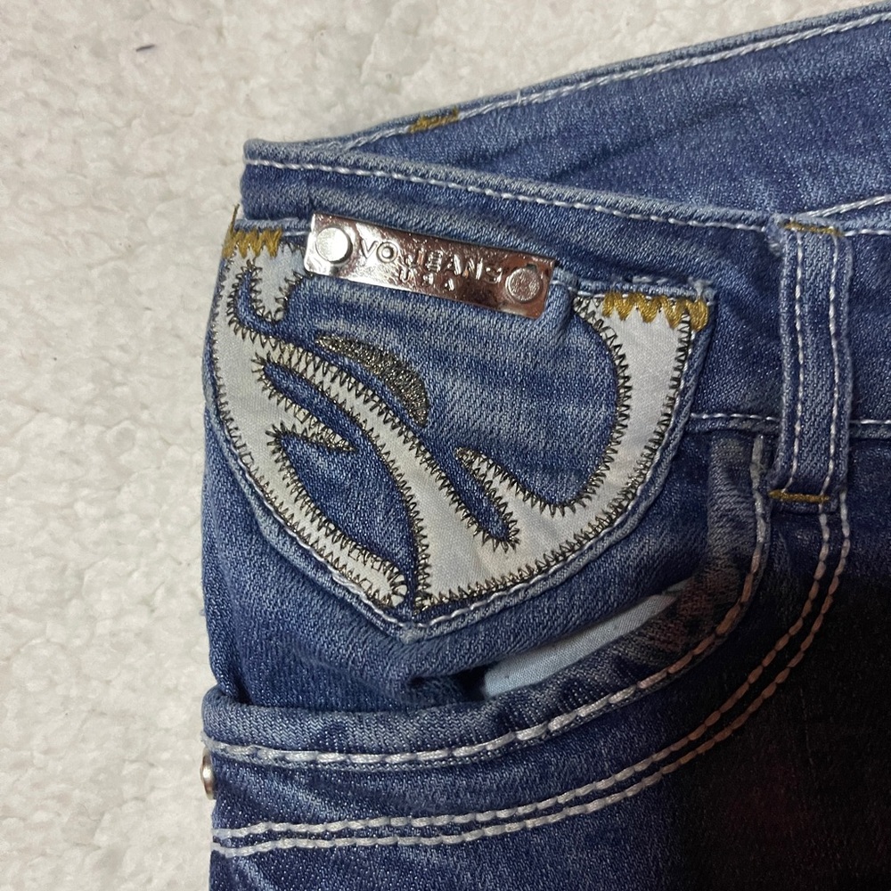 Vo jeans Medium Blue Jeans with Embroidered Design